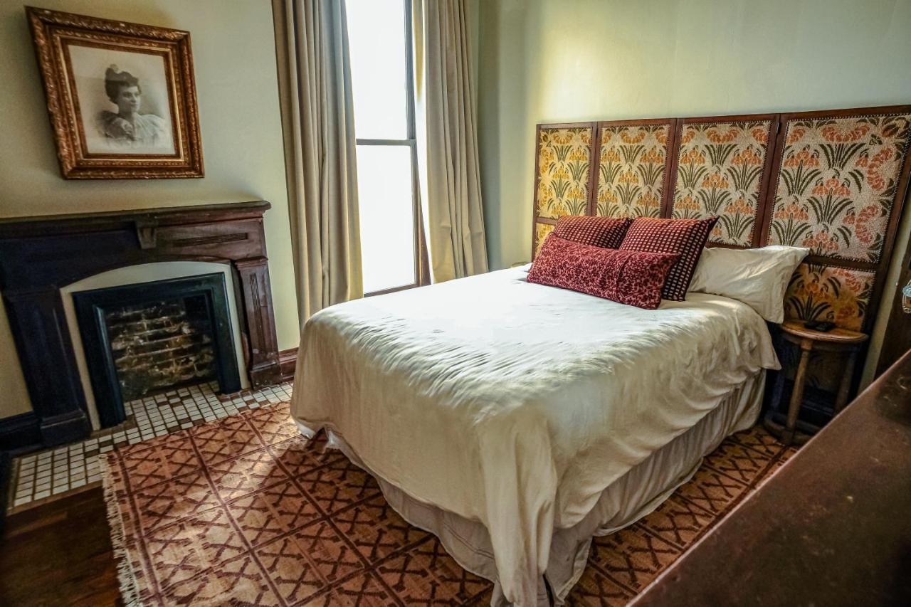 Villa Henrie House I Luxury 4Br Downtown Historic Gem With Library & Patio à Nashville Extérieur photo